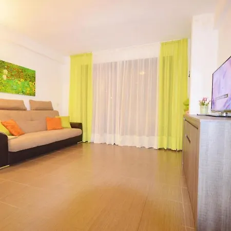 Apartamento Parque Royal أذيخي